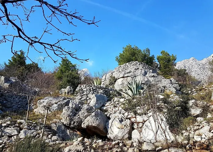 Karla Planinska Kuca * Baška Voda